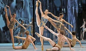 Trespass: corps dancers (l-r): Leticia Stock, Dawid Trzensimiech, Yasmine Naghdi, Kevin Emerton, Lara Turk, Valentino Zucchetti.© Dave Morgan, courtesy the Royal Opera House. (Click image for larger version)