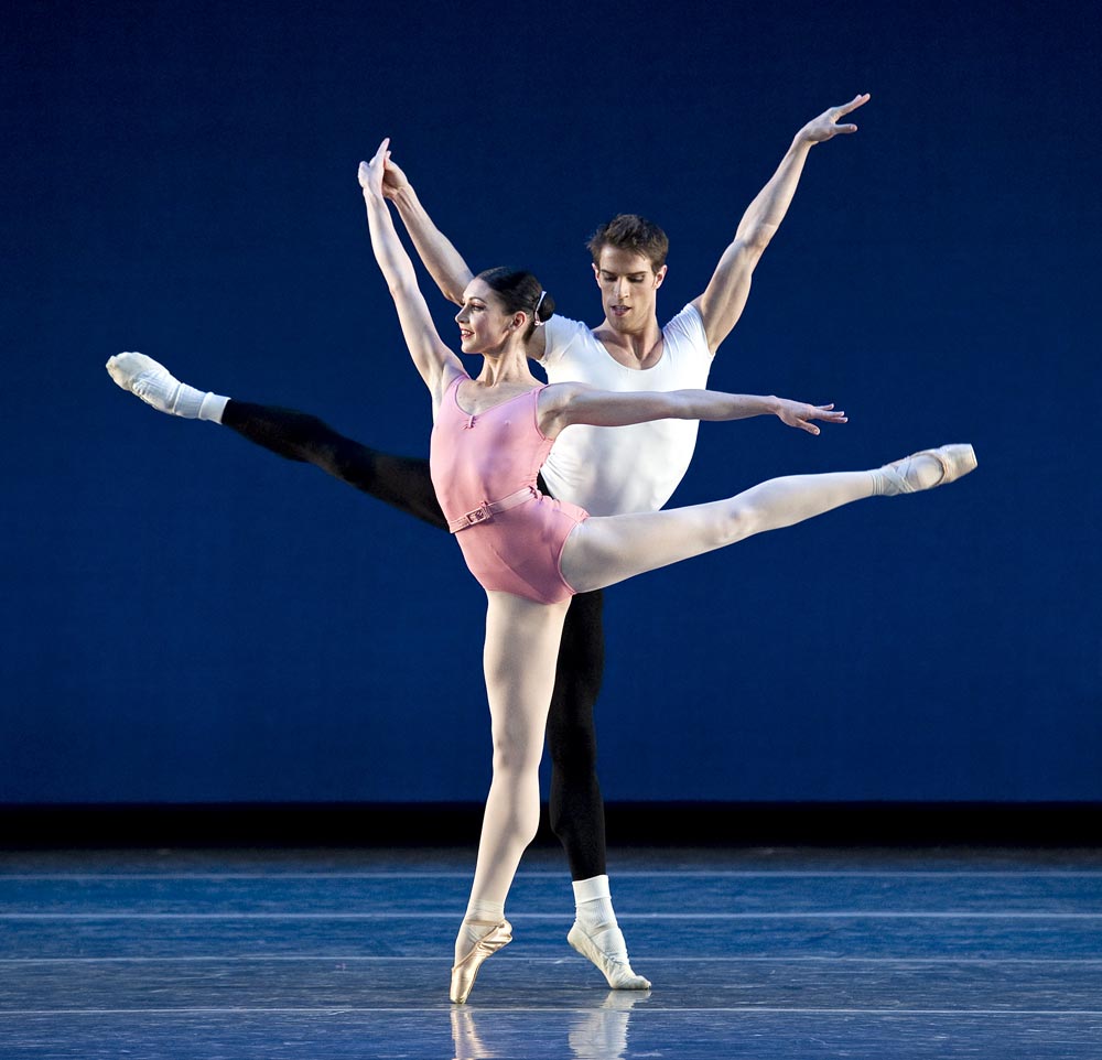 Kathleen Breen Combes and James Whiteside in George Balanchine’s Symphony in Three Movements © The George Balanchine Trust. Photo © Gene Schiavone