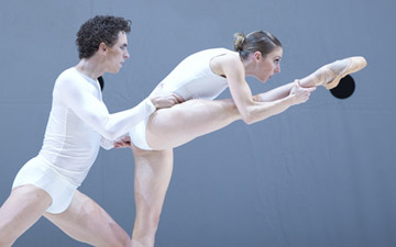 Kevin Jackson and Lana Jones in Dyad 1929 (Infinity mixed bill). © Lisa Tomasetti. (Click image for larger version)