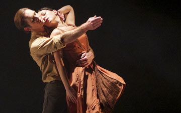 Jonathan Powell and Terez Dean performing Adam Hougland's Cold Virtues.© Keith Sutter. (Click image for larger version)