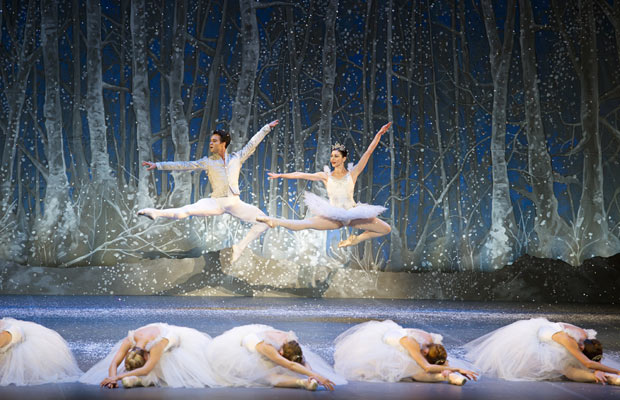Paulo Arrais and Kathleen Breen Combes in <I>The Nutcracker</I>.<br />© Gene Schiavone. (Click image for larger version)