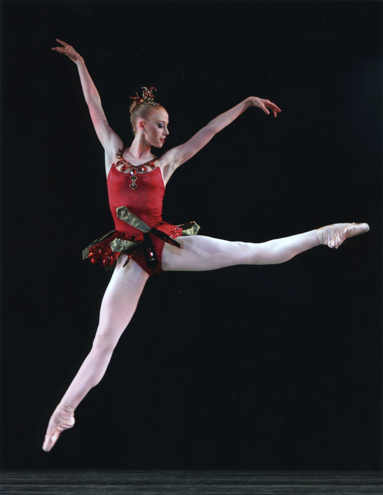 Teresa Reichlen as the soloist in <I>Rubies</I> from <I>Jewels</I>.<br />© Paul Kolnik. (Click image for larger version)