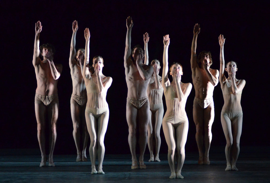 Mikhailovsky Ballet in Nacho Duato's <I>Without Words</I>.<br />© Dave Morgan. (Click image for larger version)
