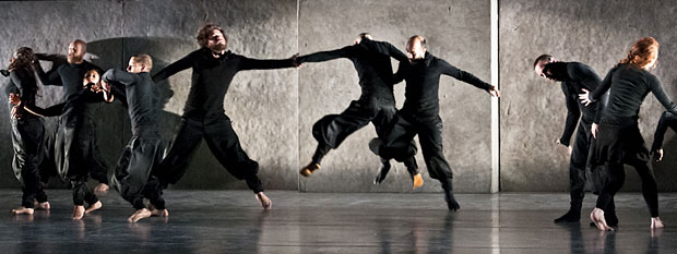 Eastman and Sidi Larbi Cherkaoui in <I>Puz/zle</I>.<br />© Foteini Christofilopoulou. (Click image for larger version)