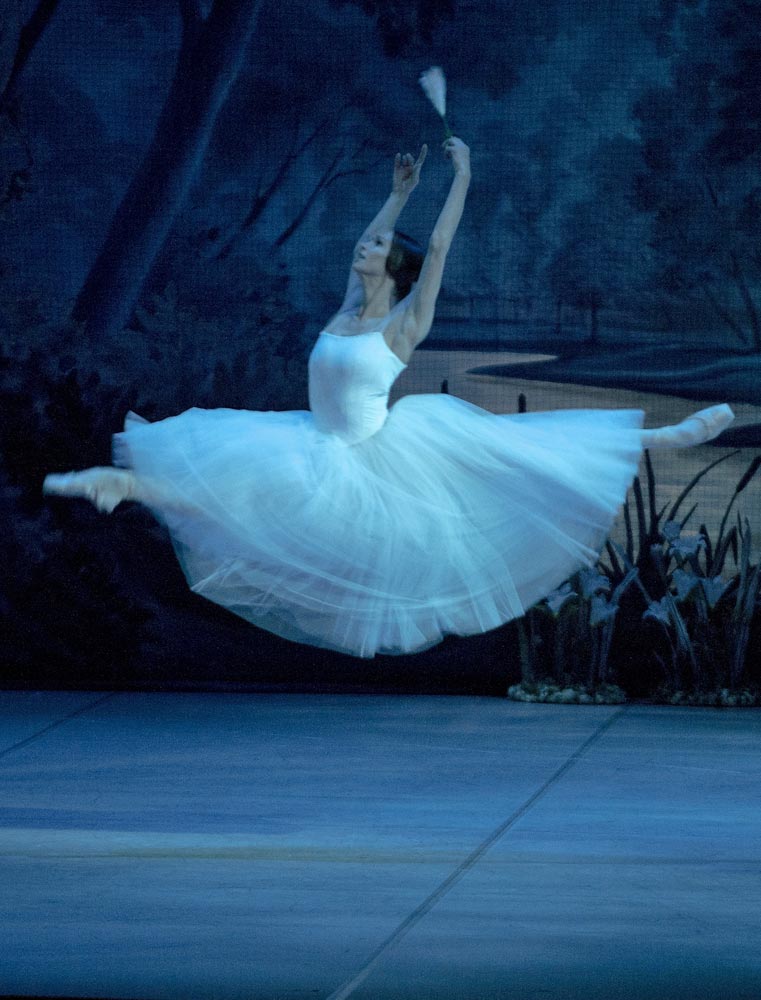 Polina Semionova in <I>Giselle</I>.<br />© The Mikhailovsky Theatre. (Click image for larger version)