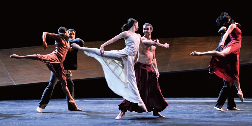 Geneva Ballet in Romeo and Juliet.© GTG/Magali Dougados. (Click image for larger version)