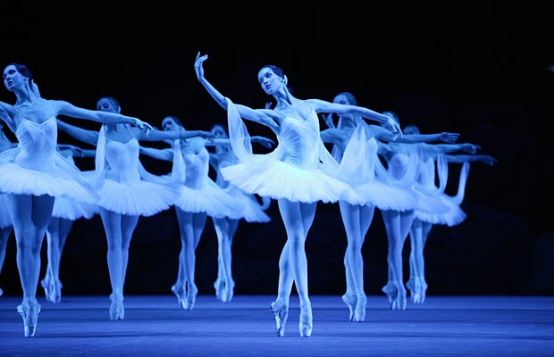 Bolshoi Ballet - <I>Kingdom of the Shades</I> in <I>La Bayadere</I>.<br />© Damir Yusupov. (Click image for larger version)