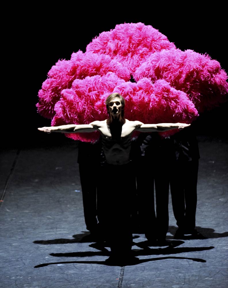 Friedemann Vogel in Marco Goecke's <I>Fancy Goods</I>.<br />© Stuttgart Ballet. (Click image for larger version)