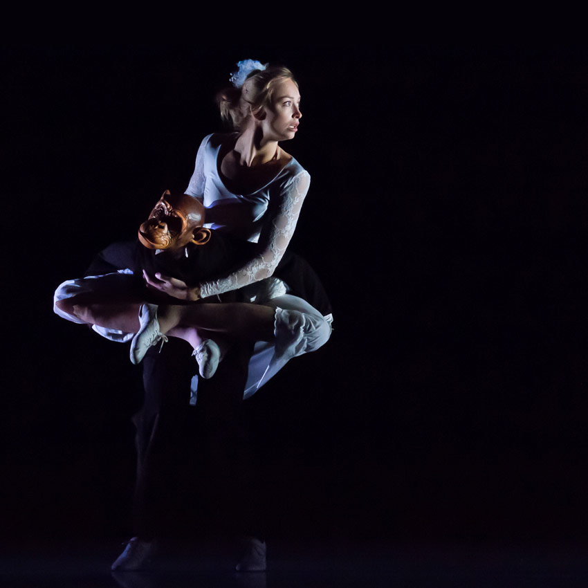 Compagnie Philippe Genty in <I>Forget Me Not</I>.<br />© Pascal Francois. (Click image for larger version)