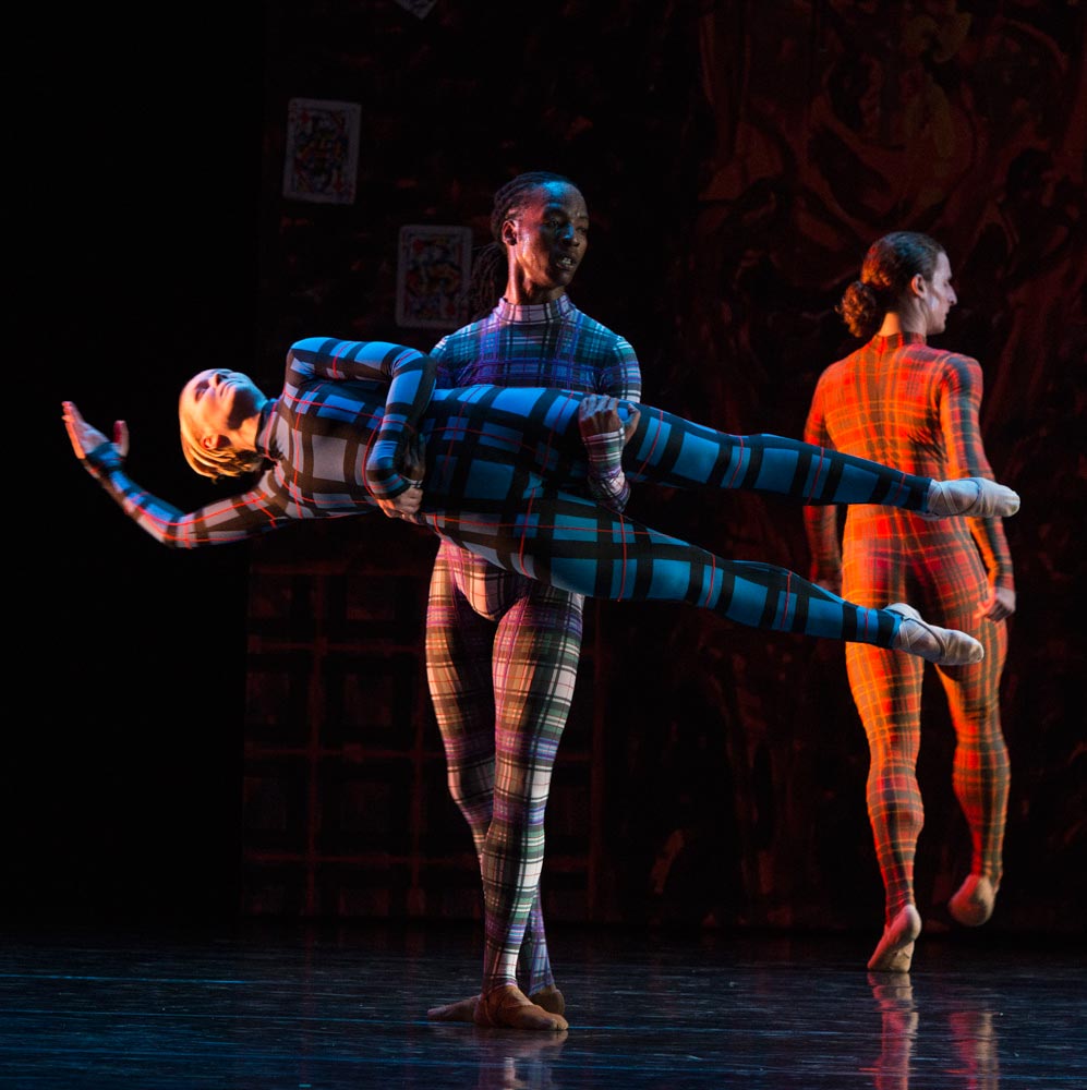 Simone Damberg Würtz, Mbulelo Ndabeni and Stephen Wright in Lucinda Childs' Four Elements.© Foteini Christofilopoulou. (Click image for larger version)