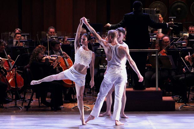 Ashley Browne, Kile Hotchkiss and Brandon Cournay of Keigwin + Company in the National Symphony Orchestra: NEW MOVES program.<br />© Kyle Manfredi. (Click image for larger version)