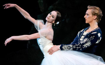 Polina Semionova and David Hallberg in Giselle.© Gene Schiavone. (Click image for larger version)