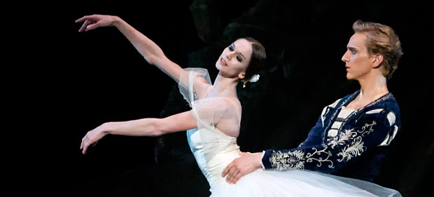 Polina Semionova and David Hallberg in <I>Giselle</I>.<br />© Gene Schiavone. (Click image for larger version)