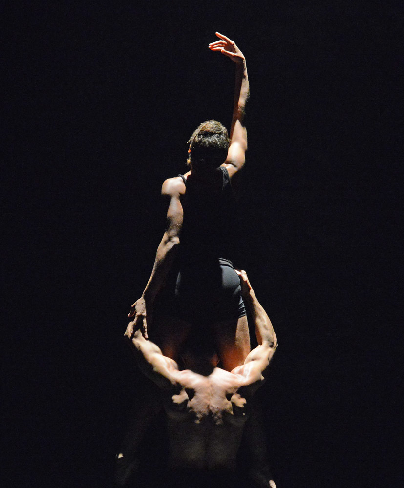 Ballet Revolucion's 2014 show.<br />© Dave Morgan. (Click image for larger version)