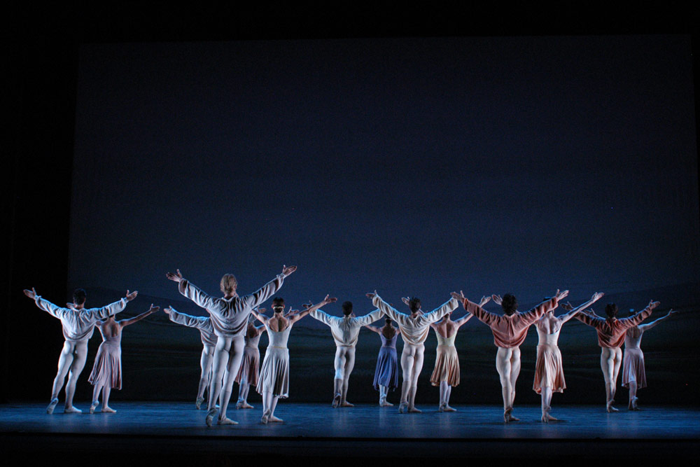 American Ballet Theatre in Jiri Kylian's <I>Sinfonieta</I>.<br />© Marty Sohl. (Click image for larger version)
