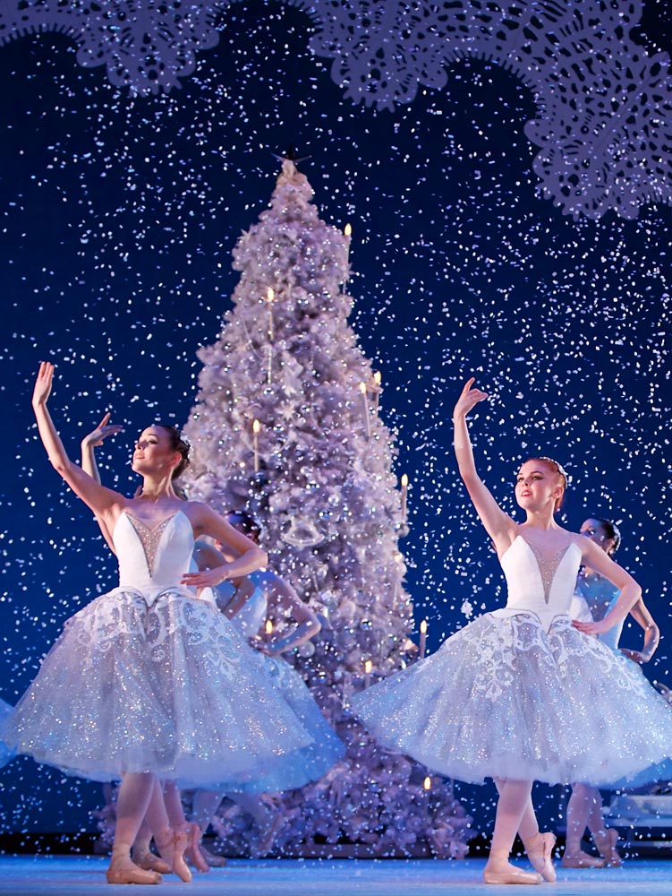 The Land of Ice and Snow in Peter Darrell’s <I>The Nutcracker</I>.<br />© Andy Ross. (Click image for larger version)