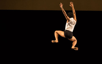 Juilliard Dance in Larry Keigwin's Exit Like an Animal.© Rosalie O'Connor. (Click image for larger version)