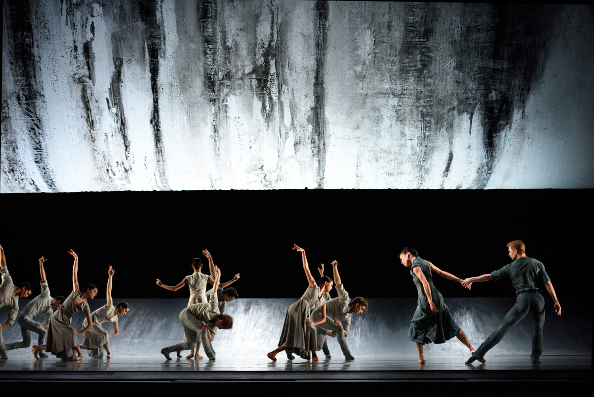 San Francisco Ballet in Scarlett's <I>Hummingbird</I>.<br />© Erik Tomasson. (Click image for larger version)