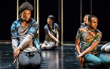 Al’manni Alli, Tyrell Foreshaw and National Youth Dance Company in Sidi Larbi Cherkaoui's Frame[d].© Stephen Wright. (Click image for larger version)