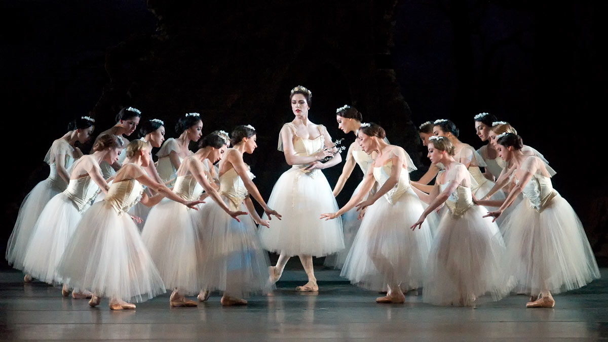 Veronika Part as Myrta in Giselle.© Gene Schiavone. (Click image for larger version)