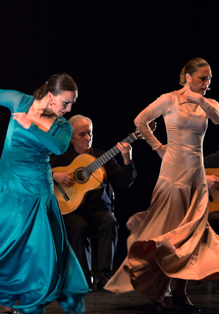 Paco Peña Flamenco Dance Company in <I>Flamencura</I>.<br />© Jeremy Toth. (Click image for larger version)