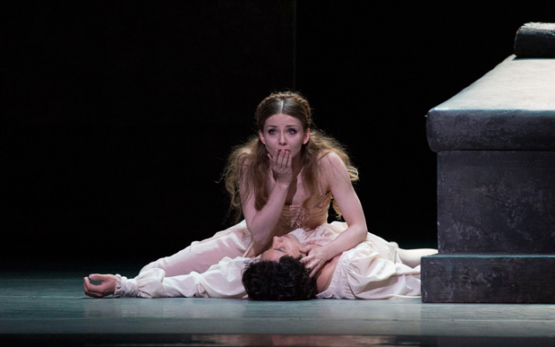 Evgenia Obraztsova and Herman Cornejo in <I>Romeo and Juliet</I>.<br />© Rosalie O'Connor. (Click image for larger version)