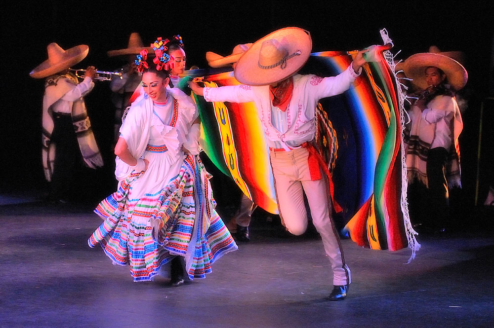 Ballet Folklorico De Mexico in <I>Charreada</I>.<br />© Ballet Folklorico De Mexico De Amalia Hernandez. (Click image for larger version)
