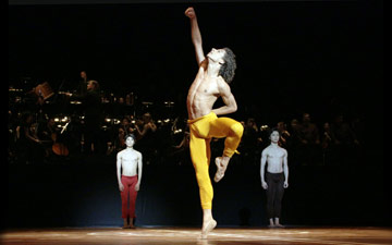 Oscar Chacon in The Ninth Symphony.© Francette Levieux. (Click image for larger version)