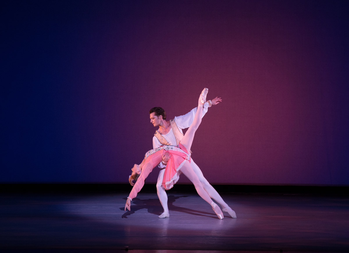 Heather Ogden and Kirk Henning in the Act II pas de deux from <I>A Midsummer Night’s Dream</I>, choreography by George Balanchine, © The George Balanchine Trust.<br />© Rosalie O'Connor. (Click image for larger version)