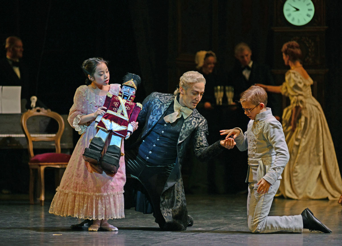 Cheryl Heung, Fabian Reimar and William Darby in <I>The Nutcracker</I>.<br />© Dave Morgan. (Click image for larger version)