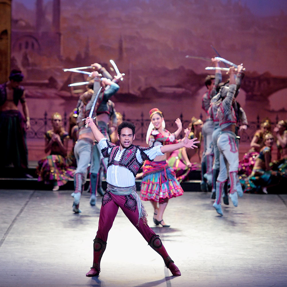 Yonah Acosta as Birbanto in <I>Le Corsaire</I>.<br />© Laurent Liotardo. (Click image for larger version)