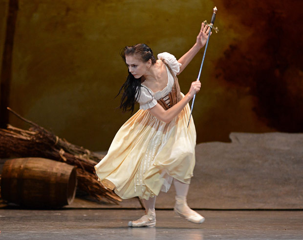 Natalia Osipova in <I>Giselle</I>.<br />© Dave Morgan, courtesy the Royal Opera House. (Click image for larger version)