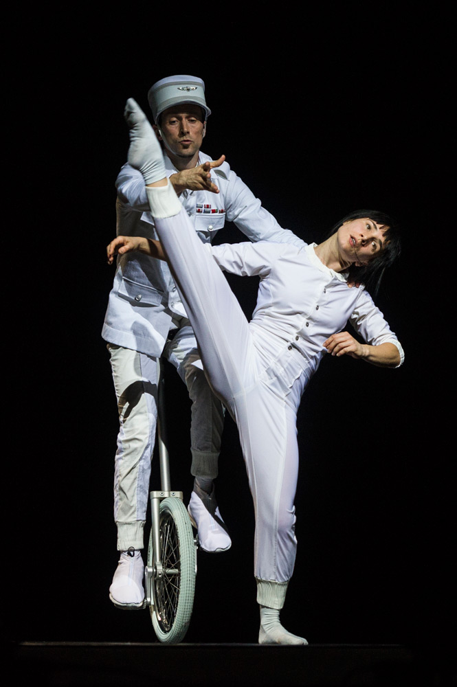 Alvaro Fitinho and Kyra Jean Green in Nocturnes by Marcos Morau.© Foteini Christofilopoulou. (Click image for larger version)