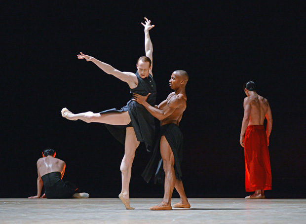 Edward Watson and Eric Underwood in <I>Obsidian Tear</I>.<br />© Dave Morgan, courtesy the Royal Opera House. (Click image for larger version)
