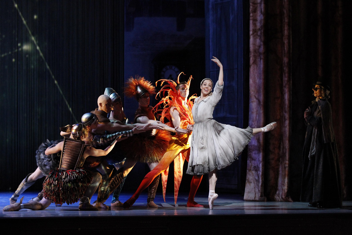 Leanne Stojmenov in Alexei Ratmansky's <I>Cinderella</I>.<br />© Jeff Busby. (Click image for larger version)