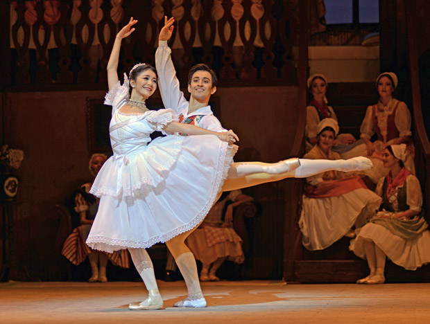 Yuhui Choe and Valentino Zucchetti in La Fille mal gardee.© Dave Morgan, courtesy the Royal Opera House. (Click image for larger version)
