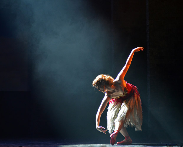 Ashley Shaw in <I>The Red Shoes</I>.<br />© Dave Morgan. (Click image for larger version)