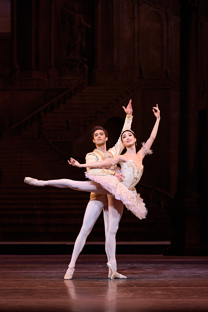 Akane Takada and James Hay in The Sleeping Beauty.© Bill Cooper, courtesy the Royal Opera House. (Click image for larger version)