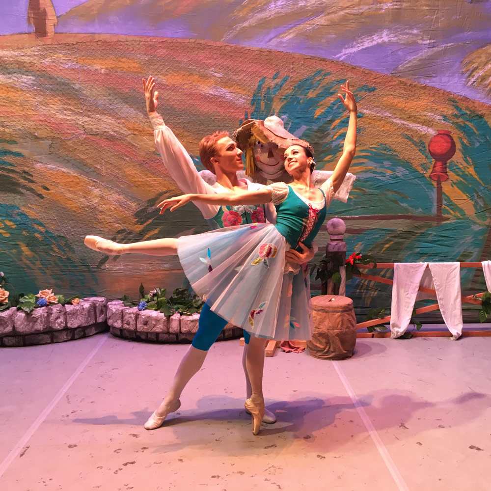 Ekaterina Bulgotova and Georgy Bolsunovsky in La Fille mal gardée.© Russian State Ballet of Siberia. (Click image for larger version)