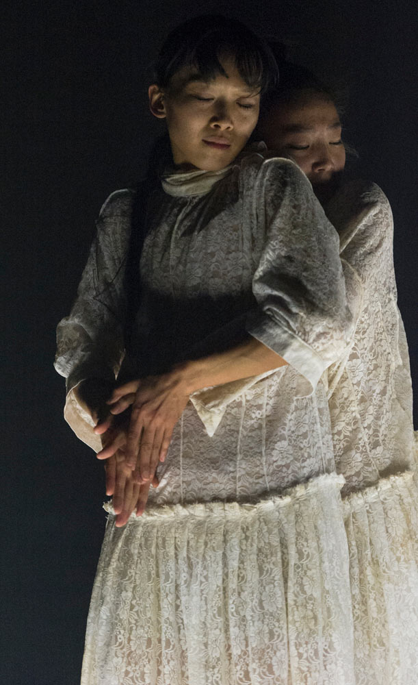 Chihiro Kawasaki and Heejung Kim in Rosalind.© Foteini Christofilopoulou. (Click image for larger version)