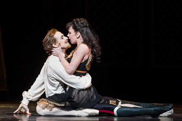 Natalia Osipova and Edward Watson in <I>Mayerling</I>.<br />© Foteini Christofilopoulou, courtesy the Royal Opera House. (Click image for larger version)