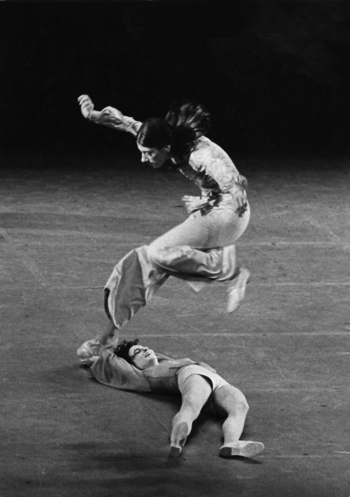 Sara Rudner and Rose Marie Wright in The Raggedy Dances at ANTA Theatre (1972).© William Pierce. (Click image for larger version)