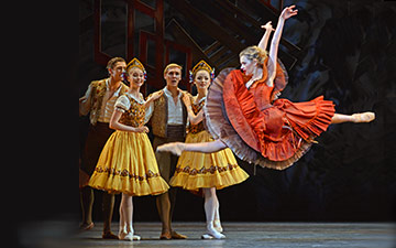 Scottish Ballet's Mia Thompson in Le Baiser de la fee (The Fairy's Kiss).© Dave Morgan, courtesy the Royal Opera House. (Click image for larger version)