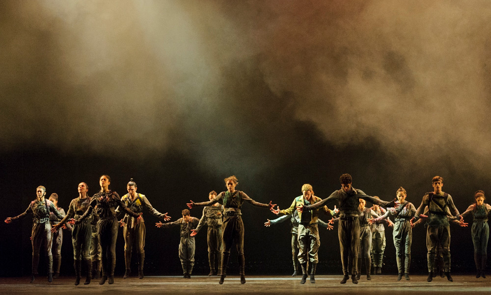 The Royal Ballet in Hofesh Shechter's Untouchable.© Foteini Christofilopoulou, courtesy the Royal Opera House. (Click image for larger version)