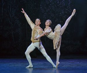 Shiori Kase and Joseph Caley in Nutcracker.© Dave Morgan. (Click image for larger version)