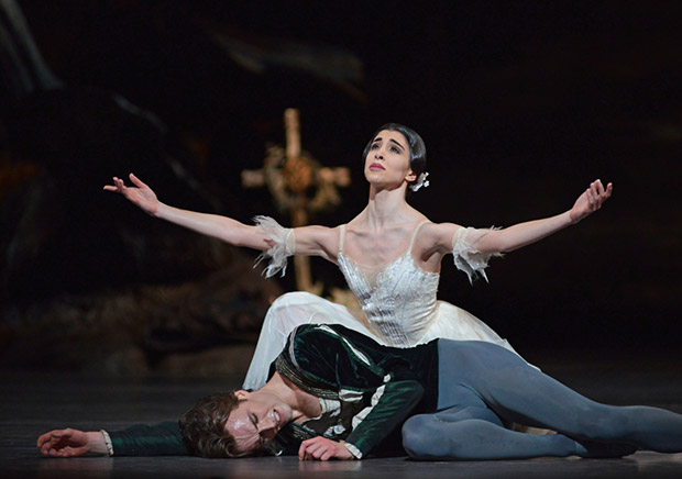 Yasmine Naghdi and Matthew Ball in Giselle.© Dave Morgan, courtesy the Royal Opera House. (Click image for larger version)