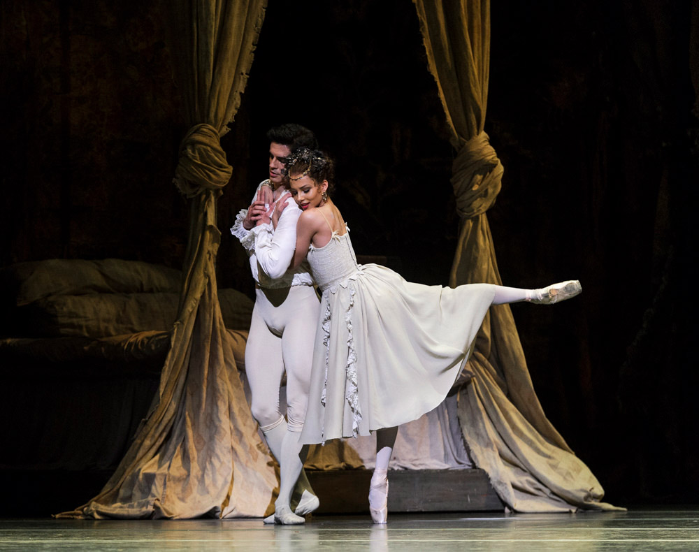 Francesca Hayward and Federico Bonelli in Manon.© Foteini Christofilopoulou, courtesy the Royal Opera House. (Click image for larger version)