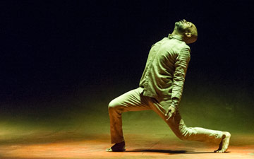 Akram Khan in Xenos.© Foteini Christofilopoulou. (Click image for larger version)
