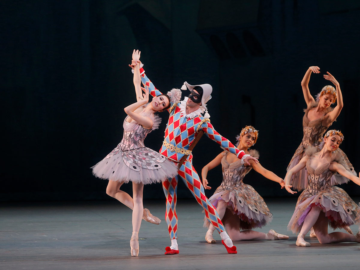 Isabella Boylston and James Whiteside in Harlequinade.© Marty Sohl. (Click image for larger version)