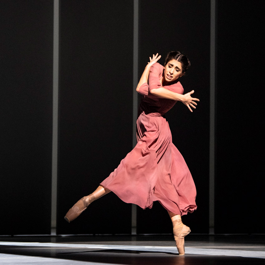 Yasmine Naghdi in The Unknown Soldier.© Foteini Christofilopoulou, courtesy the Royal Opera House. (Click image for larger version)